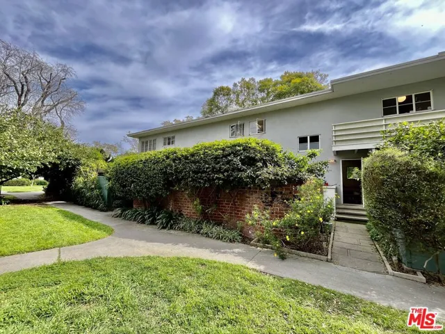 Live inside 64 acres of lush grounds