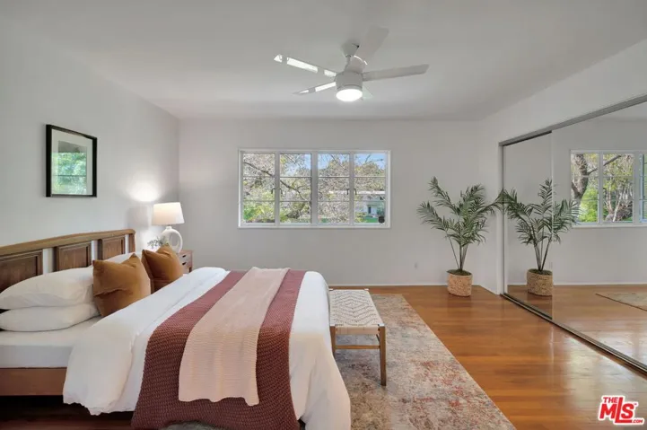 5167 1/2 Village, Los Angeles, California 90016