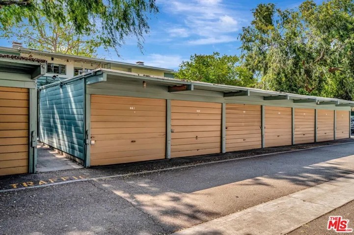 5167 1/2 Village, Los Angeles, California 90016