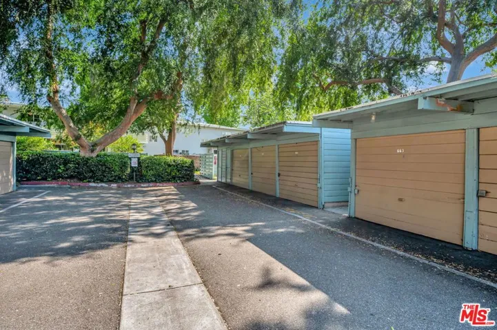 5167 1/2 Village, Los Angeles, California 90016