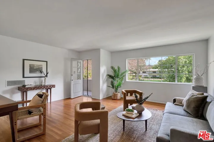 5167 1/2 Village, Los Angeles, California 90016