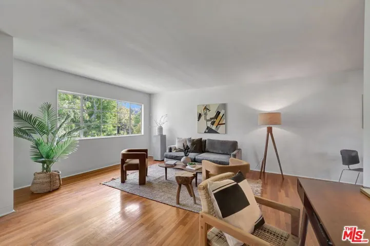 5167 1/2 Village, Los Angeles, California 90016