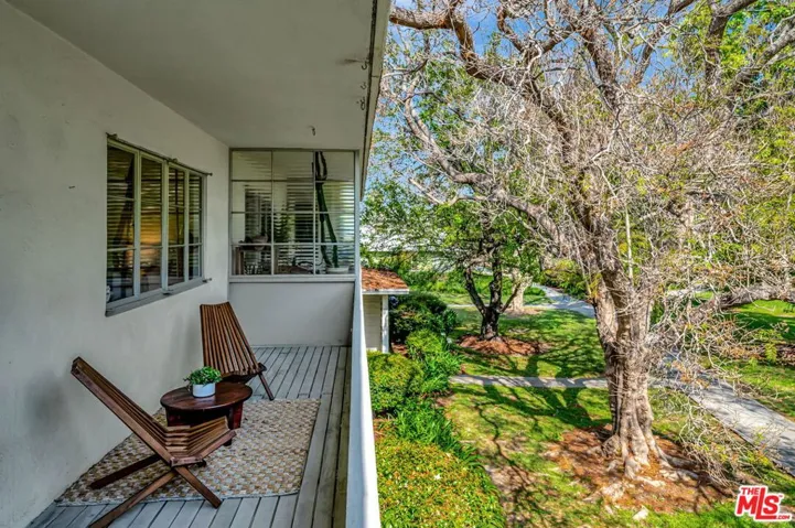 5167 1/2 Village, Los Angeles, California 90016