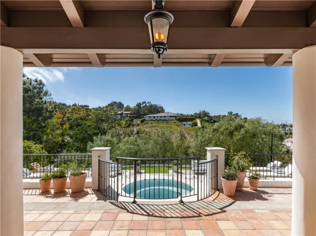 28 Caballeros Road, Rolling Hills, California 90274