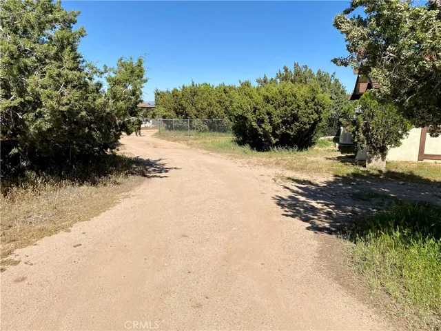7439 Maple Avenue, Hesperia, California 92344