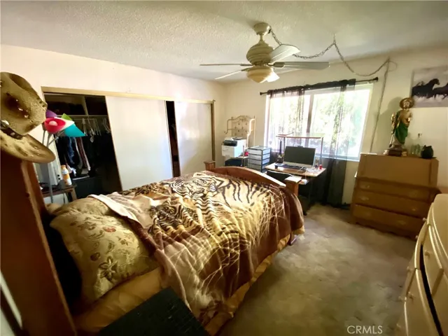 7439 Maple Avenue, Hesperia, California 92344