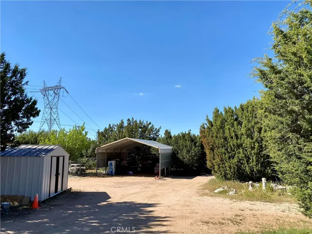 7439 Maple Avenue, Hesperia, California 92344
