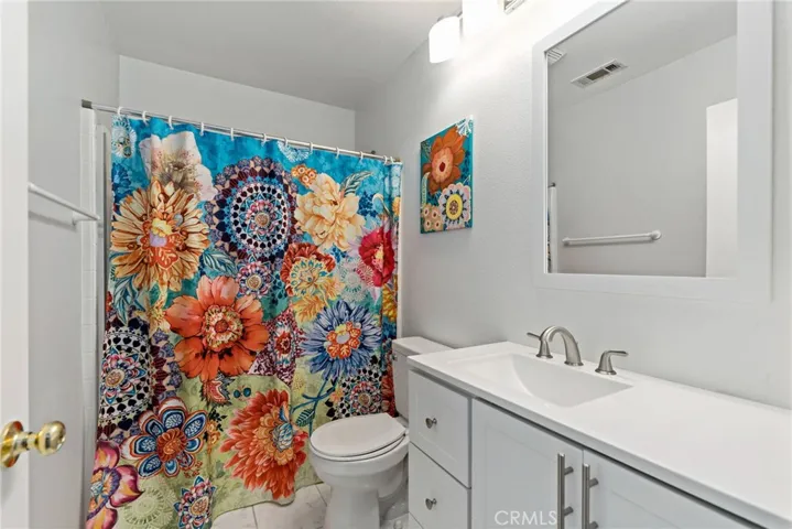 Upstairs Full Bath