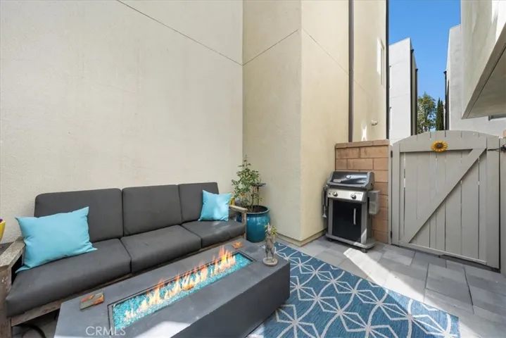 5542 Palm Drive, Hawthorne, California 90250