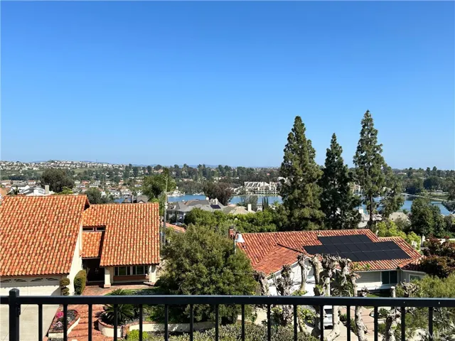 22852 Caseda, Mission Viejo, California 92691