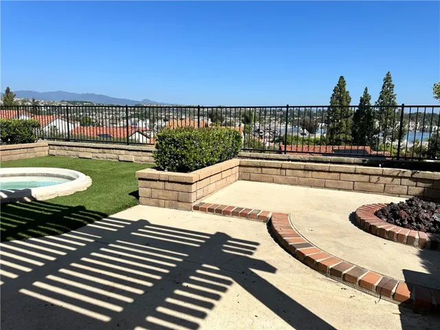 22852 Caseda, Mission Viejo, California 92691