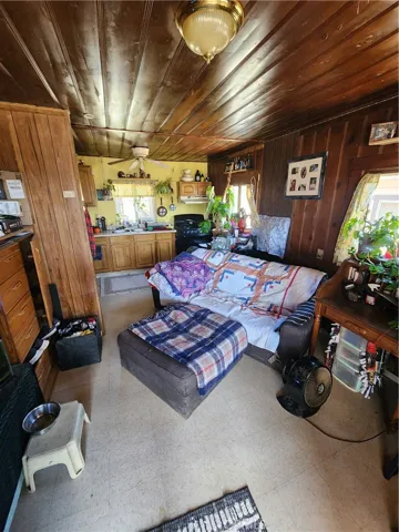 569 Tamarack Road, Pinon Hills, California 92372