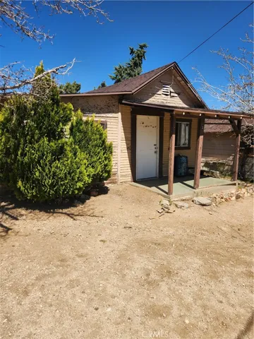 569 Tamarack Road, Pinon Hills, California 92372