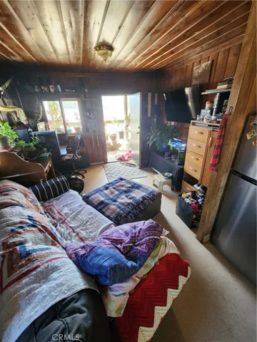 569 Tamarack Road, Pinon Hills, California 92372