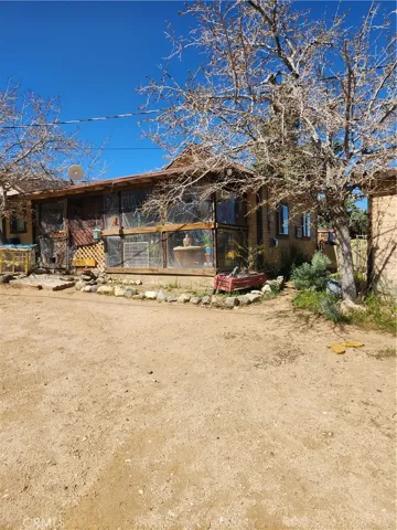569 Tamarack Road, Pinon Hills, California 92372