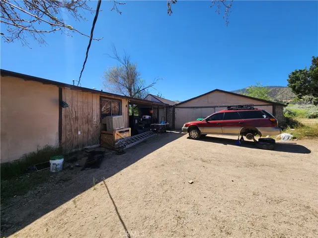569 Tamarack Road, Pinon Hills, California 92372