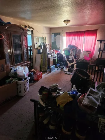 569 Tamarack Road, Pinon Hills, California 92372