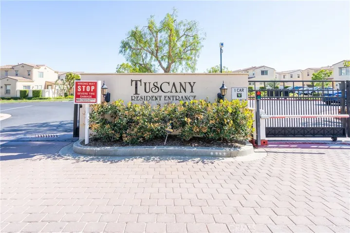 20233 Pienza Lane, Porter Ranch, California 91326
