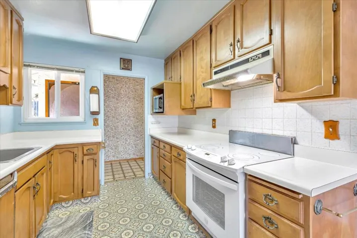 7731 Rainbow Drive, Cupertino, California 95014