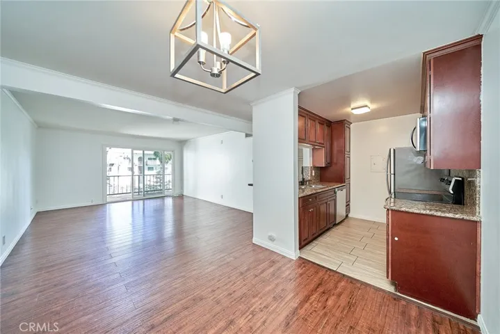 5460 White Oak Avenue J304, Encino, California 91316