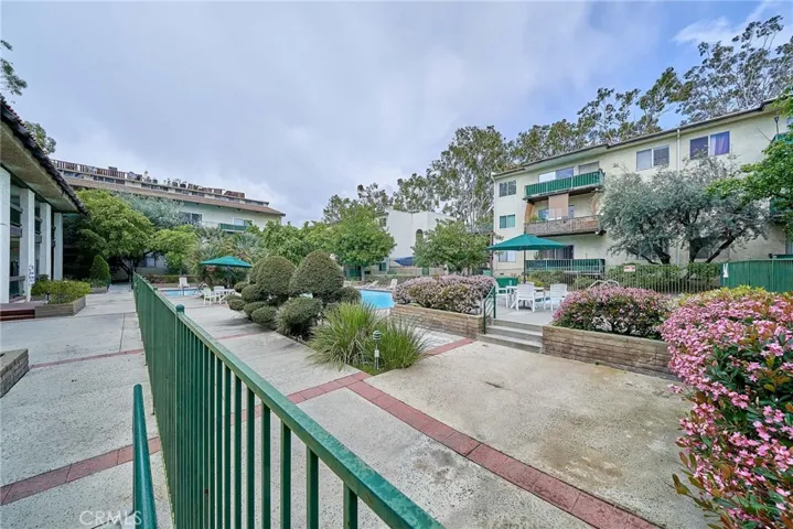 5460 White Oak Avenue J304, Encino, California 91316