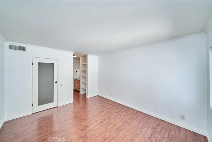 5460 White Oak Avenue J304, Encino, California 91316