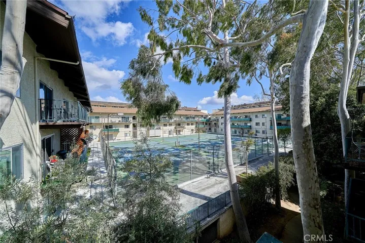 5460 White Oak Avenue J304, Encino, California 91316