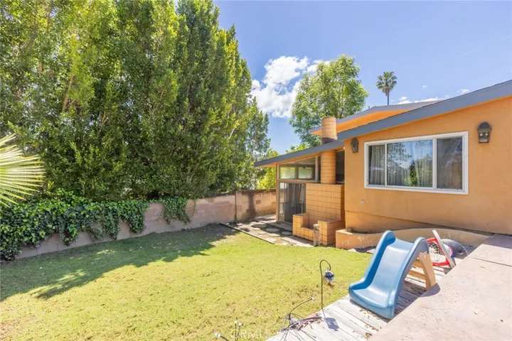 22439 De Kalb Drive, Calabasas, California 91302