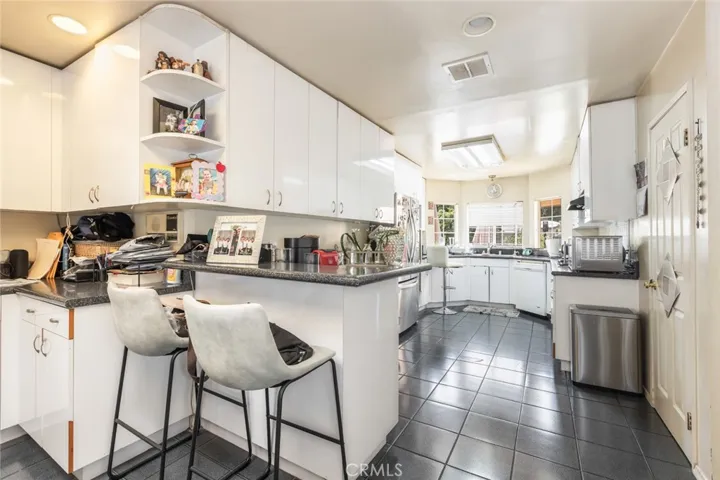 22439 De Kalb Drive, Calabasas, California 91302