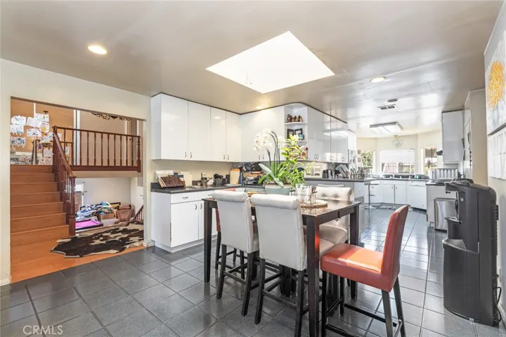 22439 De Kalb Drive, Calabasas, California 91302