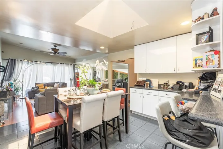 22439 De Kalb Drive, Calabasas, California 91302