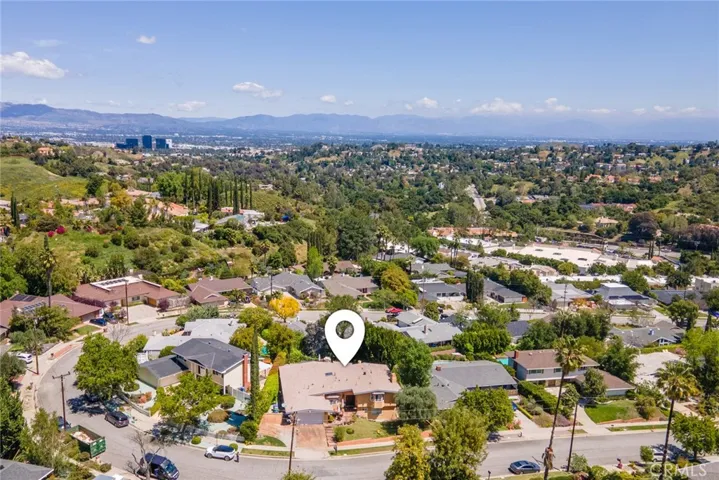 22439 De Kalb Drive, Calabasas, California 91302