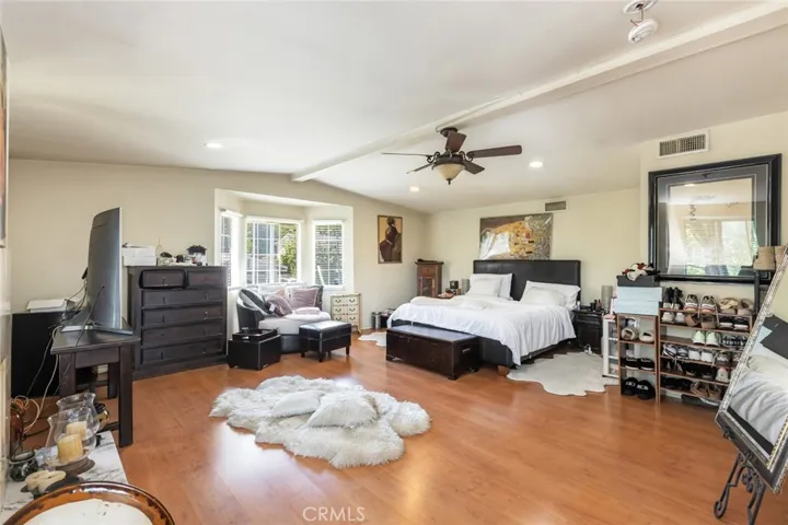 22439 De Kalb Drive, Calabasas, California 91302