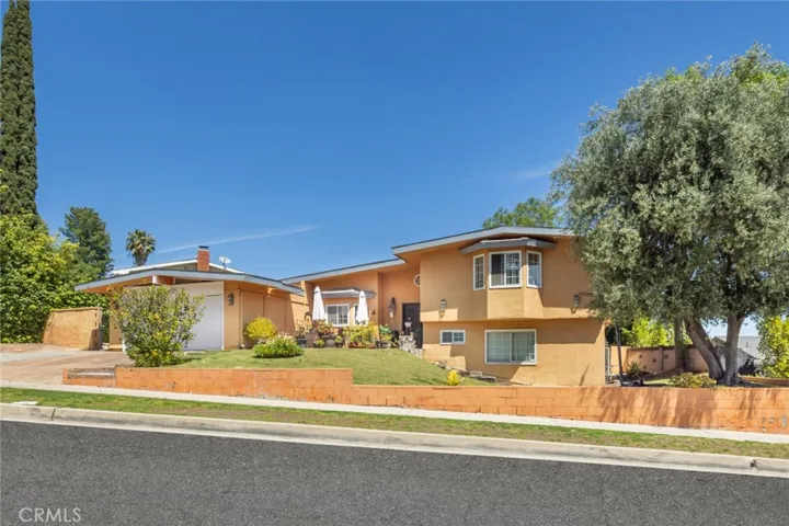 22439 De Kalb Drive, Calabasas, California 91302