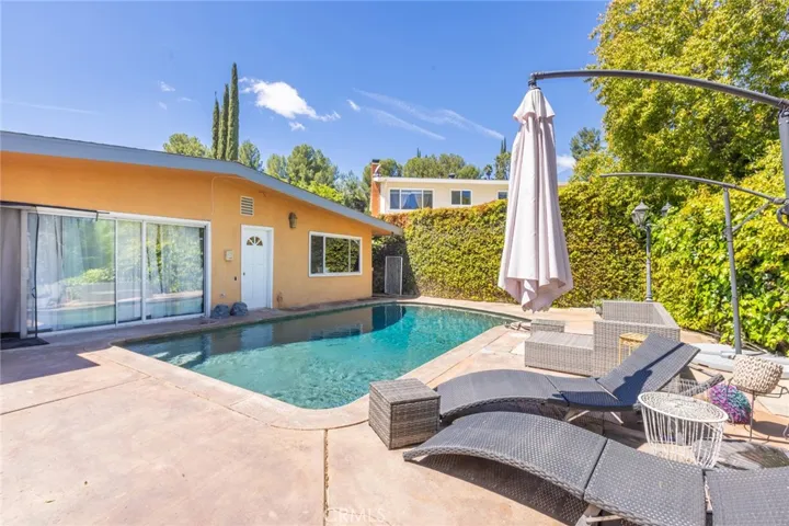 22439 De Kalb Drive, Calabasas, California 91302