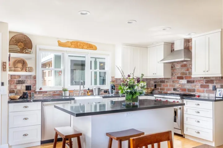 314 Wood Street, Pacific Grove, California 93950