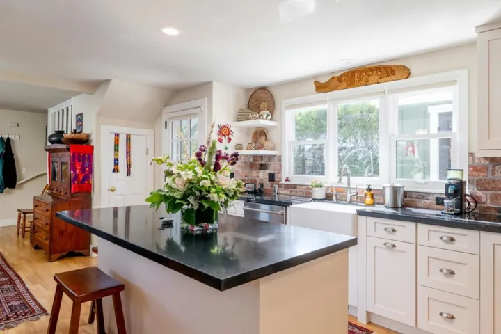314 Wood Street, Pacific Grove, California 93950