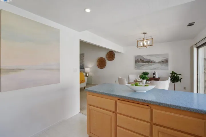 218 Ironwood Rd, Alameda, California 94502