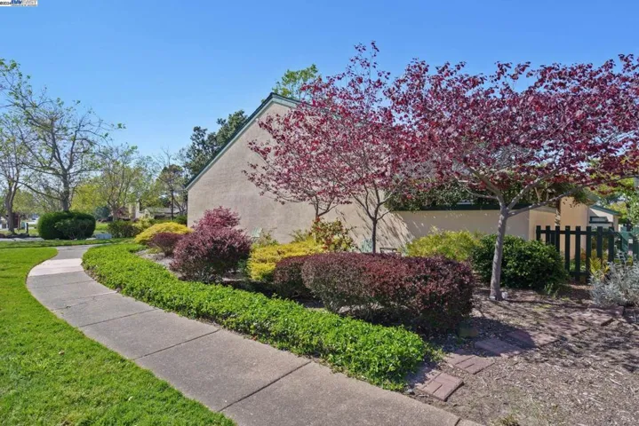 218 Ironwood Rd, Alameda, California 94502