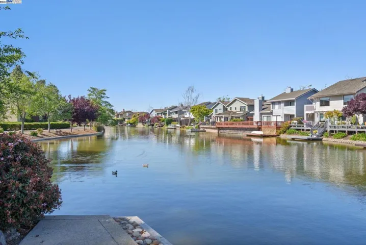 218 Ironwood Rd, Alameda, California 94502