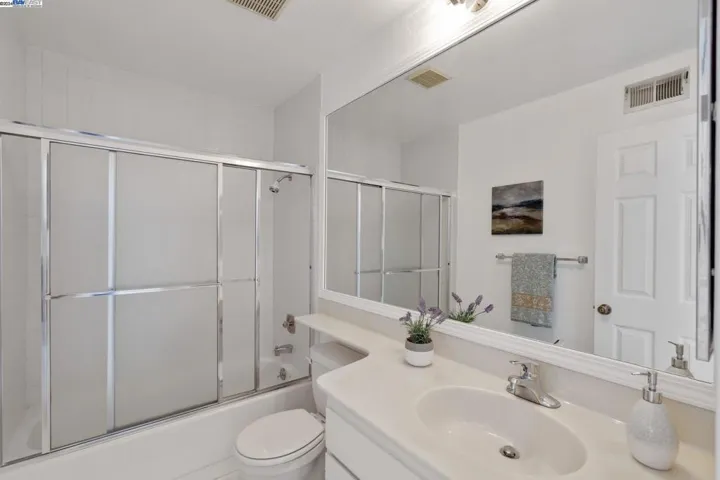 218 Ironwood Rd, Alameda, California 94502