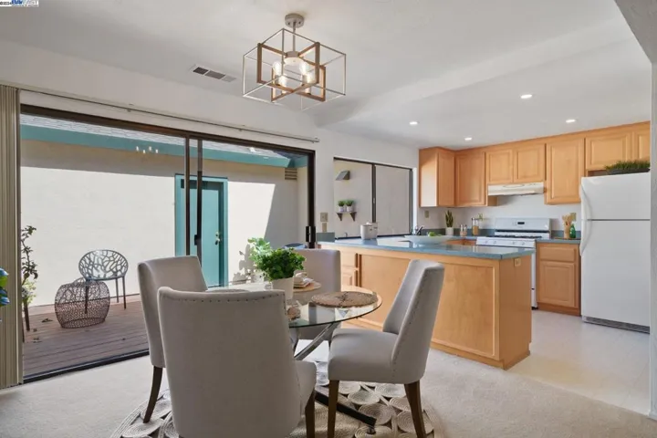 218 Ironwood Rd, Alameda, California 94502