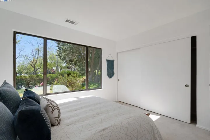 218 Ironwood Rd, Alameda, California 94502