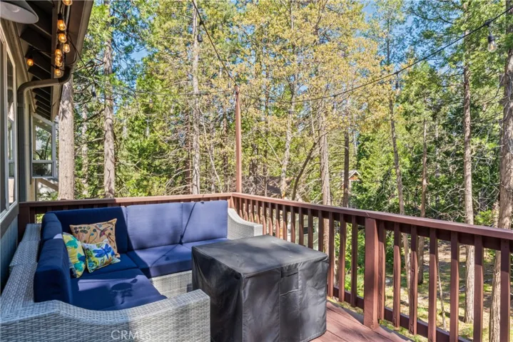 27120 Peninsula Drive, Lake Arrowhead, California 92352