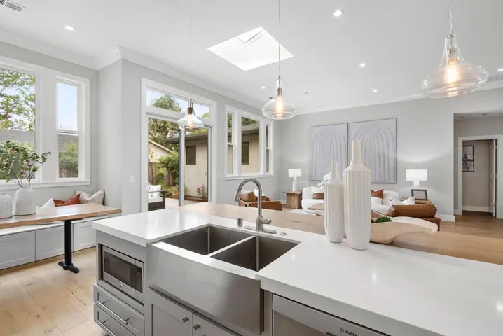770 Mayview Avenue, Palo Alto, California 94303
