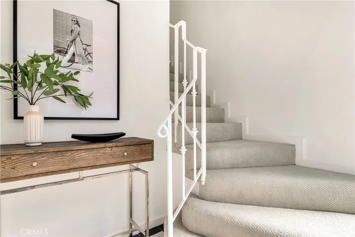 3910 1/2 River Avenue, Newport Beach, California 92663
