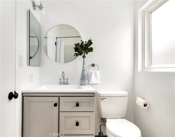 3910 1/2 River Avenue, Newport Beach, California 92663