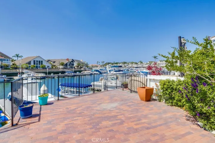 3452 Windspun Drive, Huntington Beach, California 92649