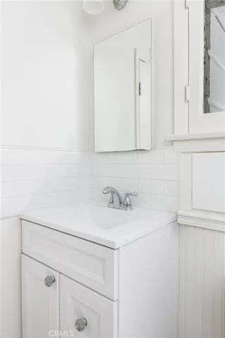 242 Mariposa Avenue, Sierra Madre, California 91024