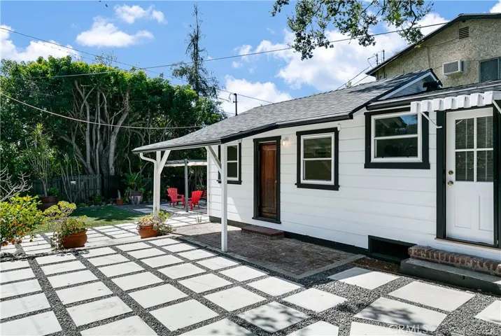 242 Mariposa Avenue, Sierra Madre, California 91024